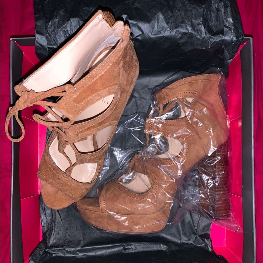 Vince Camuto “KAMAYE” Heels